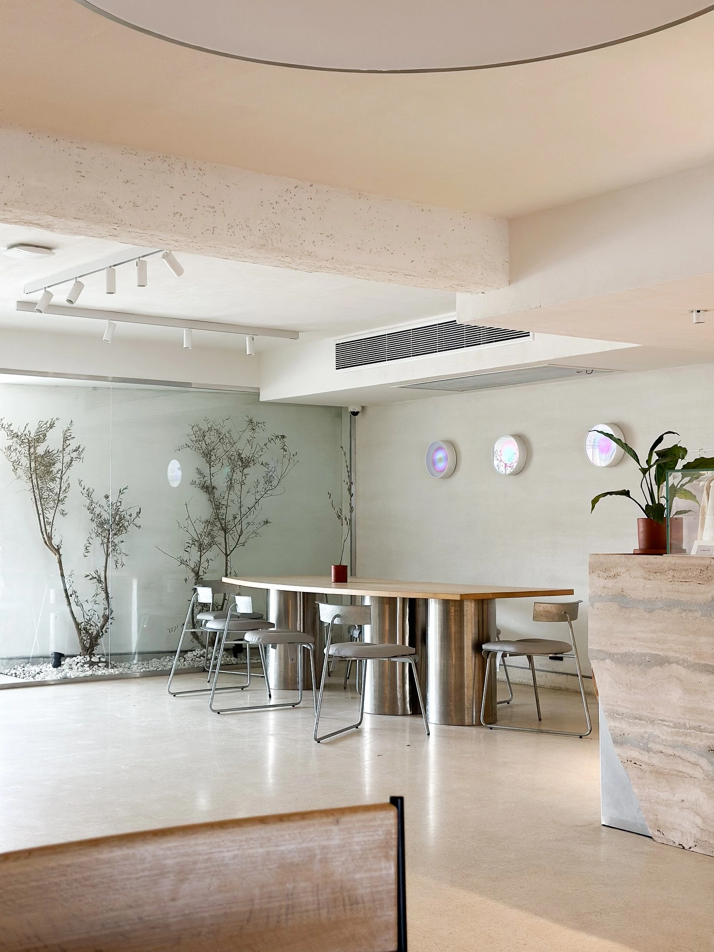 Somesense cafe interior